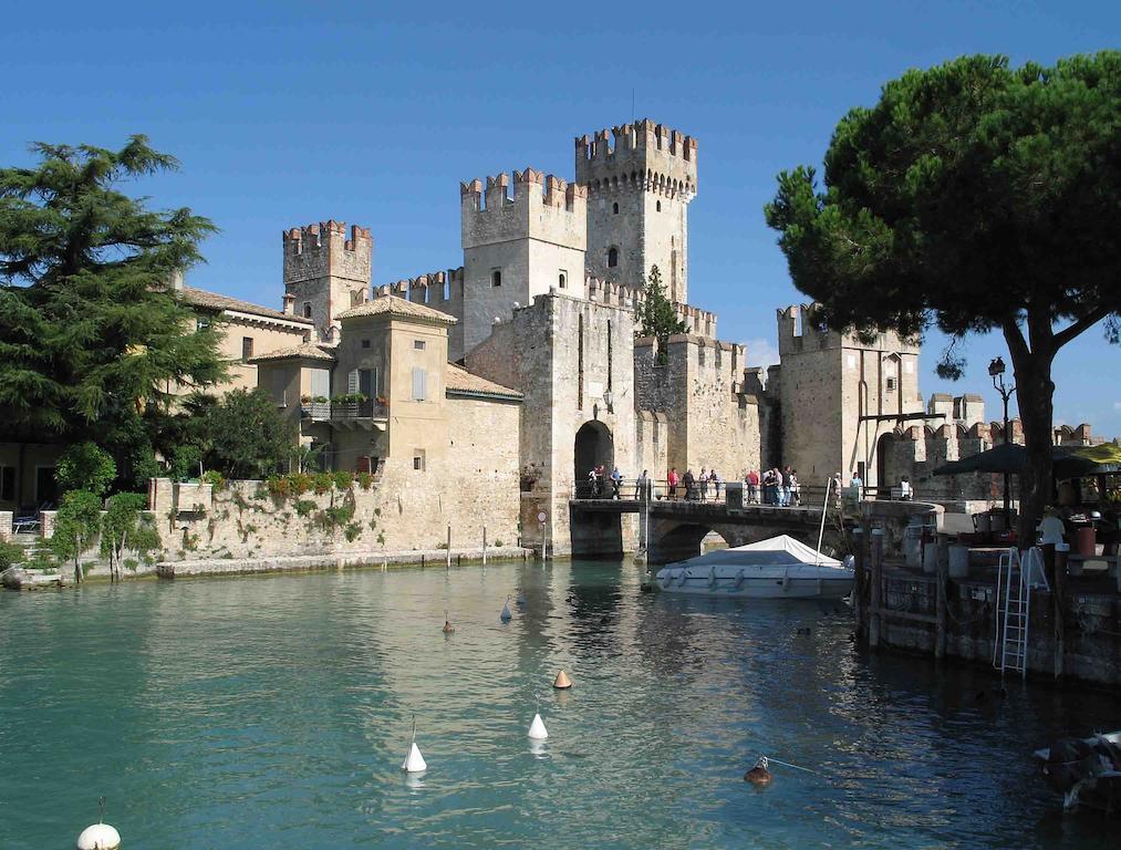Monica Appartamenti Sirmione Exteriér fotografie